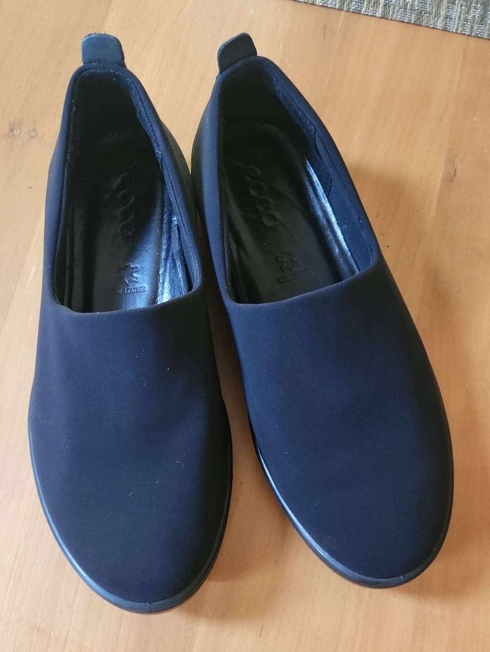 Ecco Black Women’s Slip-On Comfort Flats